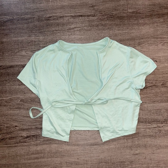 Cropped top - Picture 2 of 2